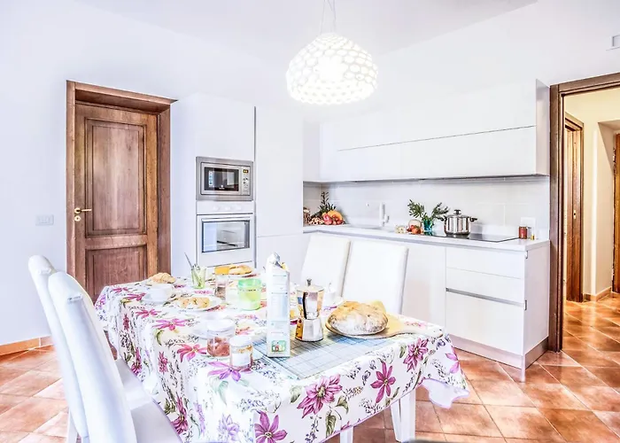 Amore Rentals - Maison Palazzo Correale Апартаменты